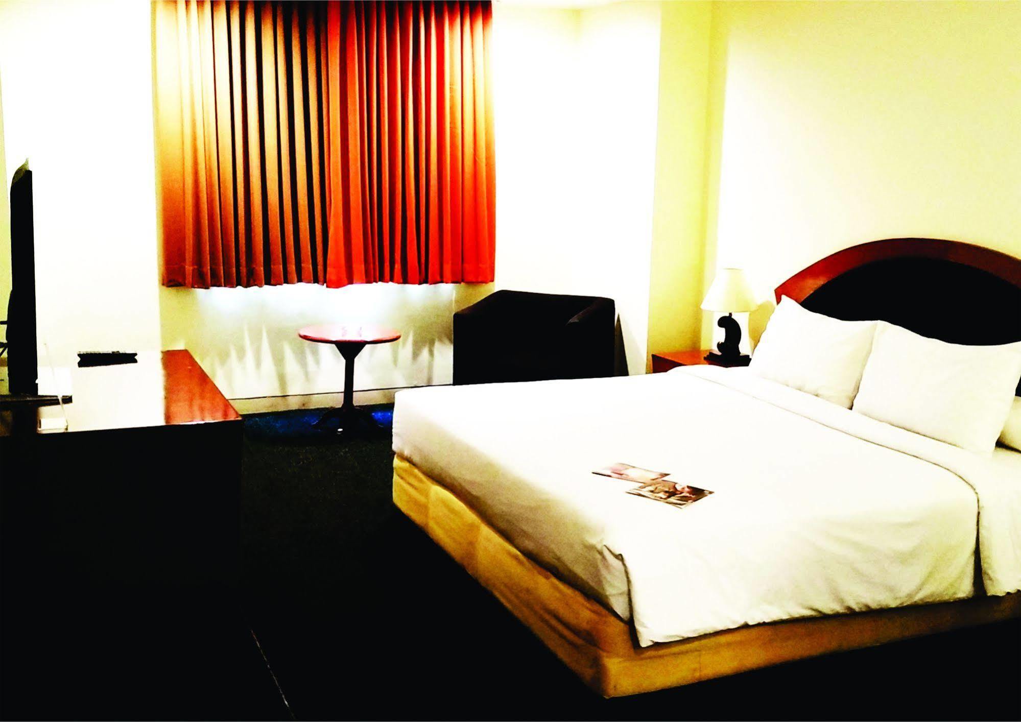 Arcadia Surabaya Hotel Eksteriør billede